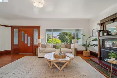 2063 Rosedale Ave, Oakland, CA 94601 - Photo 6