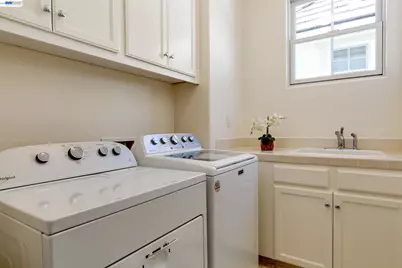 2381 Haile St, Alameda, CA 94501 - Photo 18