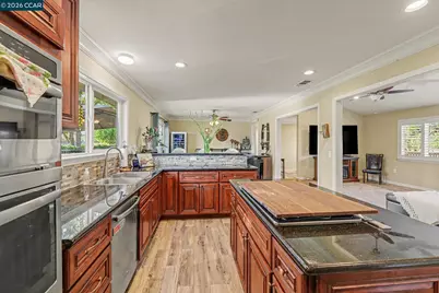 2035 Sherman Dr, Pleasant Hill, CA 94523 - Photo 6