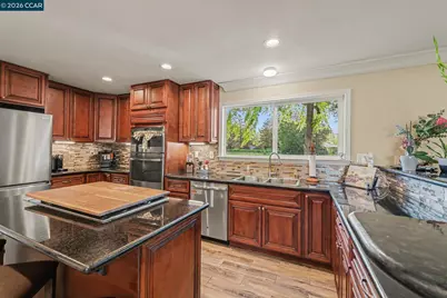 2035 Sherman Dr, Pleasant Hill, CA 94523 - Photo 6