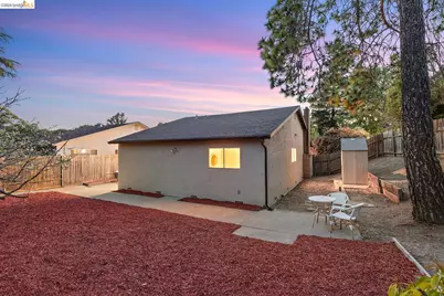 1144 Parkridge Dr, Richmond, CA 94803 - Photo 30