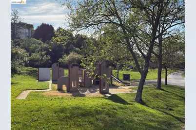 1144 Parkridge Dr, Richmond, CA 94803 - Photo 48