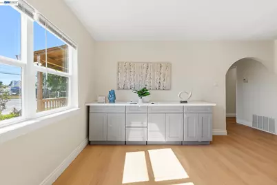 2491 Avenue 133rd, San Leandro, CA 94577 - Photo 12