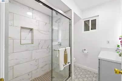 2491 Avenue 133rd, San Leandro, CA 94577 - Photo 18