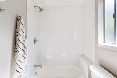 33 Ramona Ave, Oakland, CA 94611 - Photo 44