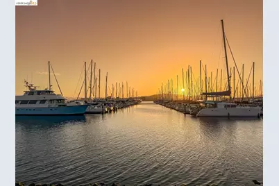 220 Lakeshore Ct, Richmond, CA 94804 - Photo 48