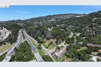 5400 Mountain Blvd #120, Oakland, CA 94619 - Photo 22