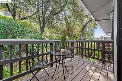 5400 Mountain Blvd #120, Oakland, CA 94619 - Photo 18