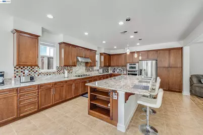 2904 Hanauma Bay Dr., Pittsburg, CA 94565 - Photo 10