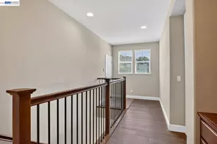 6523 Bayview Dr, Oakland, CA 94605 - Photo 26