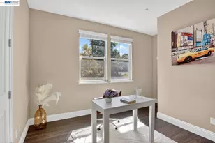 6523 Bayview Dr, Oakland, CA 94605 - Photo 38