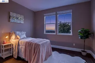 6523 Bayview Dr, Oakland, CA 94605 - Photo 42