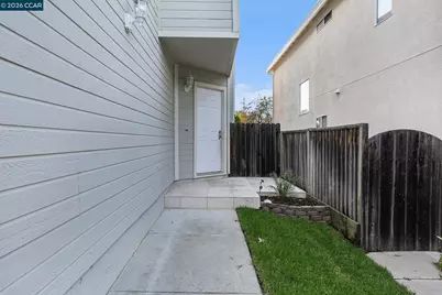 745 Bayshore St, Martinez, CA 94553 - Photo 2