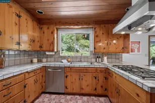 15 Crown Ct, Orinda, CA 94563 - Photo 18