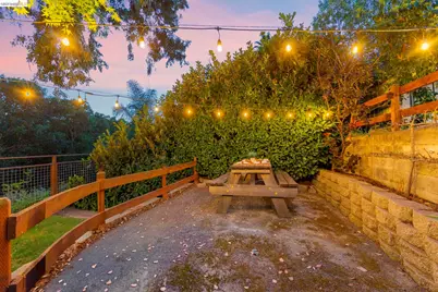 1665 Highland Blvd, Hayward, CA 94542 - Photo 50