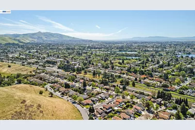 77 Barnes Ln, Fremont, CA 94536 - Photo 40