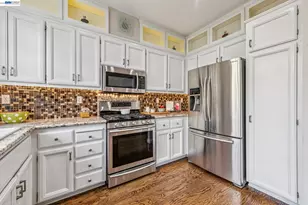 35 Britt Ct, Alameda, CA 94502 - Photo 14