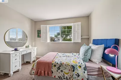 35 Britt Ct, Alameda, CA 94502 - Photo 26