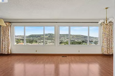 721 Gellert Blvd, Daly City, CA 94015 - Photo 8
