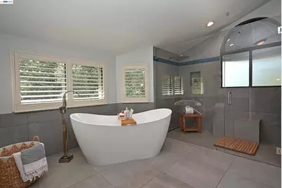 16 McNamara Ln, Martinez, CA 94553 - Photo 24