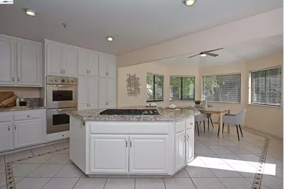 16 McNamara Ln, Martinez, CA 94553 - Photo 12