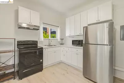 2529 Ellsworth St, Berkeley, CA 94704 - Photo 28