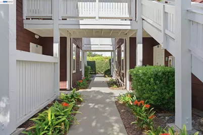 22 Marina Lakes Dr, Richmond, CA 94804 - Photo 22