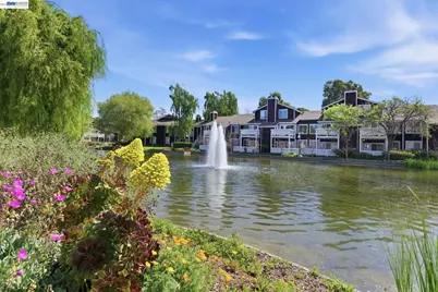 22 Marina Lakes Dr, Richmond, CA 94804 - Photo 2