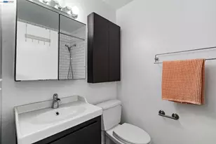 955 Shorepoint Ct, Alameda, CA 94501 - Photo 22