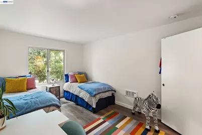 955 Shorepoint Ct #100, Alameda, CA 94501 - Photo 16