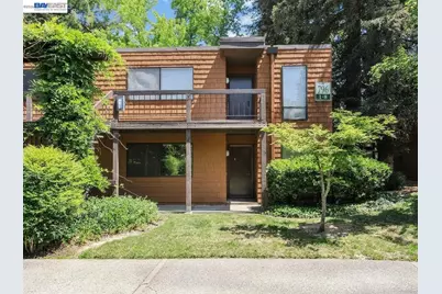 796 Woodside Ln #1, Sacramento, CA 95825 - Photo 2