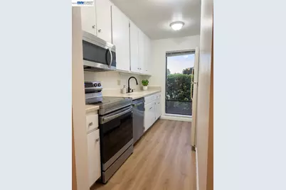 796 Woodside Ln #1, Sacramento, CA 95825 - Photo 6