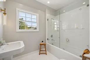 165 Bell Ave, Piedmont, CA 94611 - Photo 34