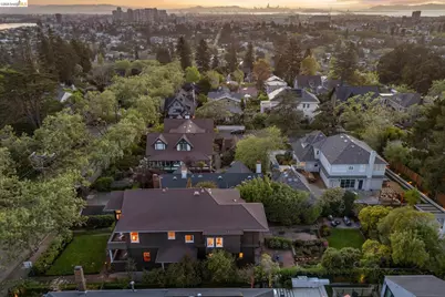 1715 Oakland Ave, Piedmont, CA 94611 - Photo 56