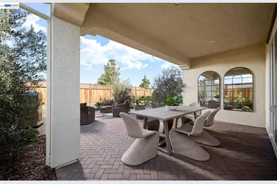 17493 Glen Arbor Way, Lathrop, CA 95330 - Photo 8