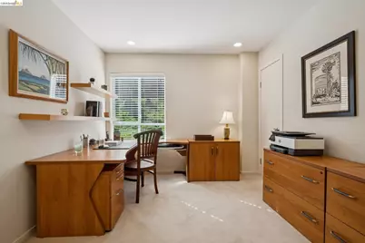 2929 Holyrood Drive, Oakland, CA 94611 - Photo 36