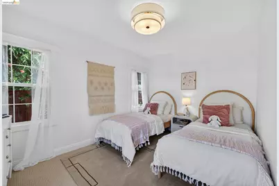 1075 41st St, Emeryville, CA 94608 - Photo 14