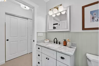 1075 41st St, Emeryville, CA 94608 - Photo 12