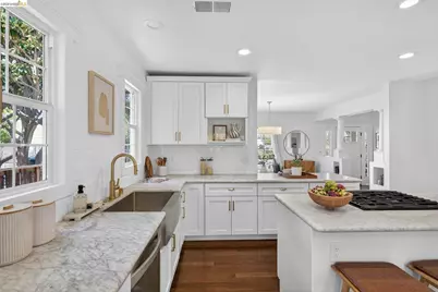 1075 41st St, Emeryville, CA 94608 - Photo 18