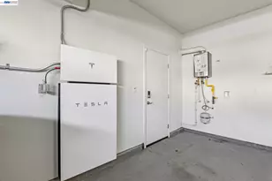 28719 Vista Grande Dr, Hayward, CA 94544 - Photo 32