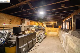 970 39th St, Oakland, CA 94608 - Photo 58