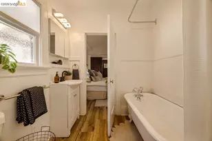 970 39th St, Oakland, CA 94608 - Photo 44