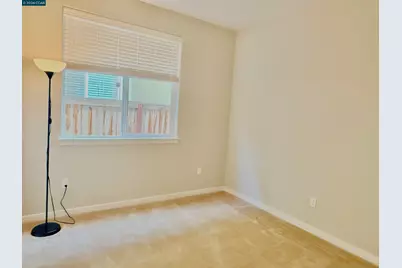 307 Birmingham Ct, Fairfield, CA 94534 - Photo 12