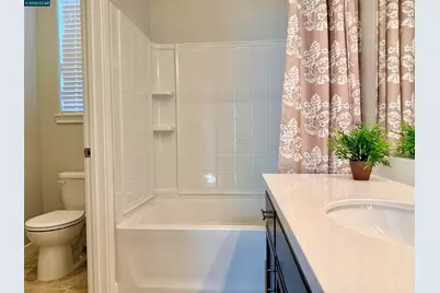 307 Birmingham Ct, Fairfield, CA 94534 - Photo 20