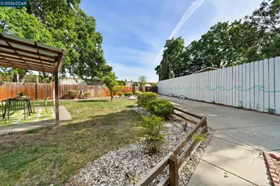 1661 Marta Dr, Pleasant Hill, CA 94523 - Photo 36