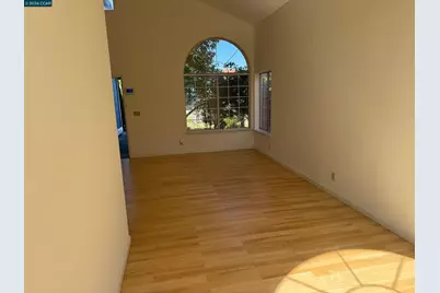 2268 Oak Hills Dr, Pittsburg, CA 94565 - Photo 8