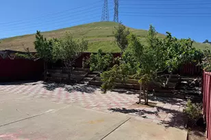 2268 Oak Hills Dr, Pittsburg, CA 94565 - Photo 28