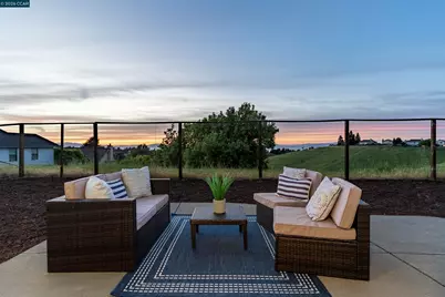 2413 Christian Ct, Pinole, CA 94564 - Photo 42