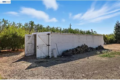 10638 Toews Ave, Le Grand (also Legrand), CA 95333 - Photo 28