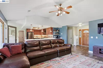 10638 Toews Ave, Le Grand (also Legrand), CA 95333 - Photo 4